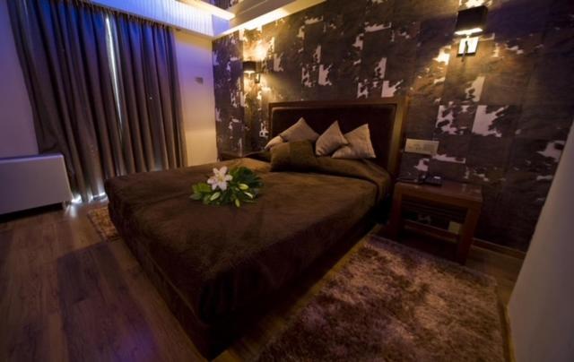 Hotel Prive Skaramangás Buitenkant foto