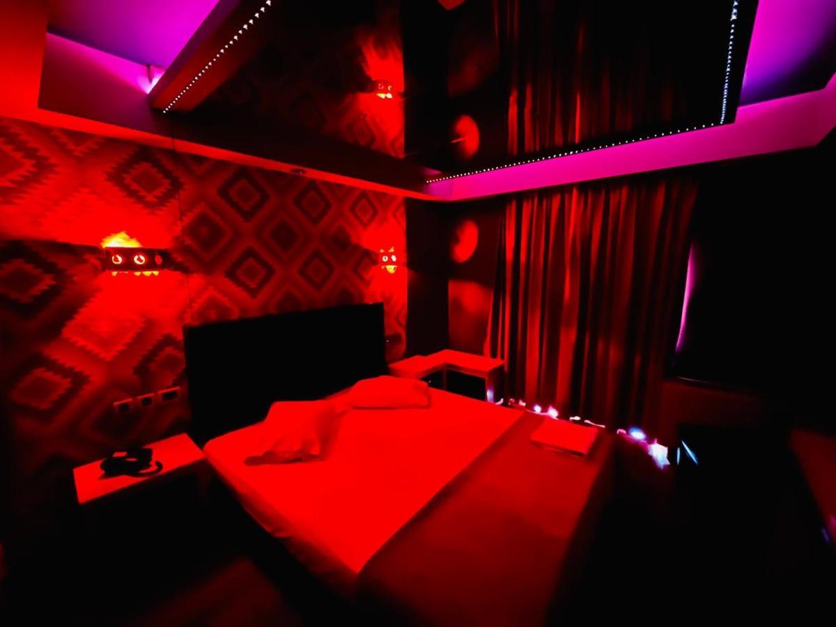 Hotel Prive Skaramangás Buitenkant foto