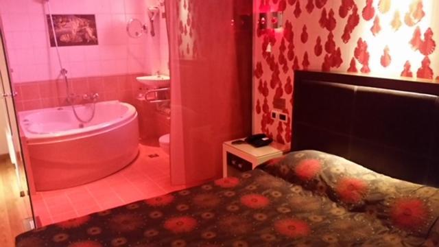 Hotel Prive Skaramangás Buitenkant foto